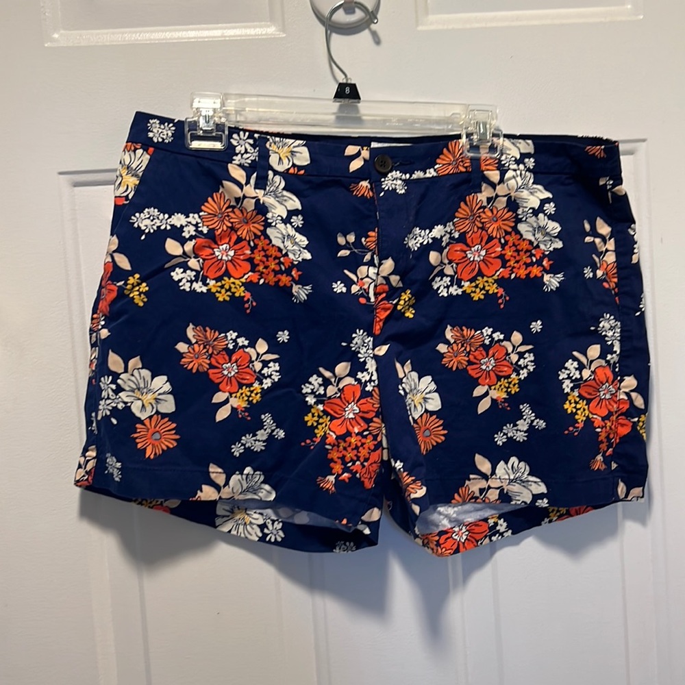 Old navy shorts size 14 barely worn